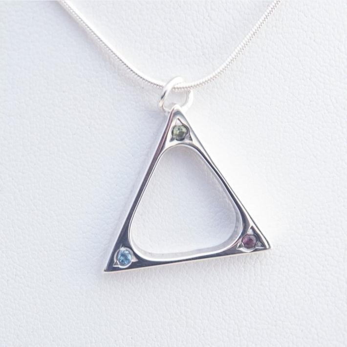 Triangle 3 Stone pendant
